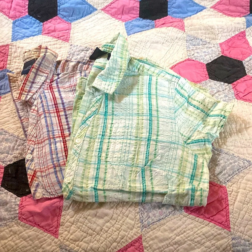 3/$15. Two for the price of one! Casual shirts size M - Picture 1 of 7